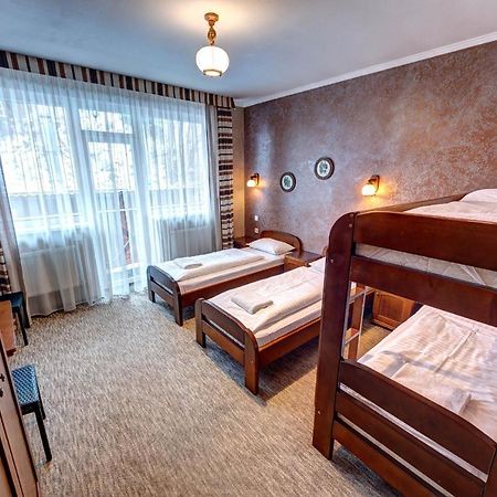 Hotel Gutsulia Bukovel Extérieur photo