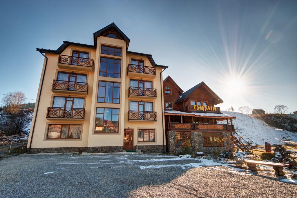 Hotel Gutsulia Bukovel Extérieur photo