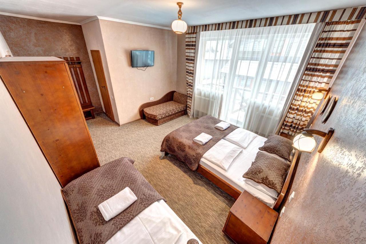 Hotel Gutsulia Bukovel Extérieur photo